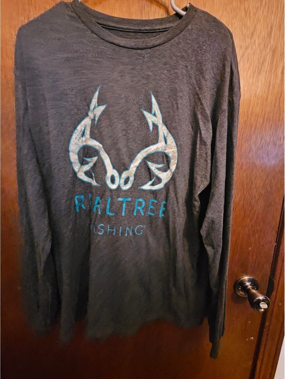 Realtree Fishing Long Sleeve T-Shirt Gray Size Large